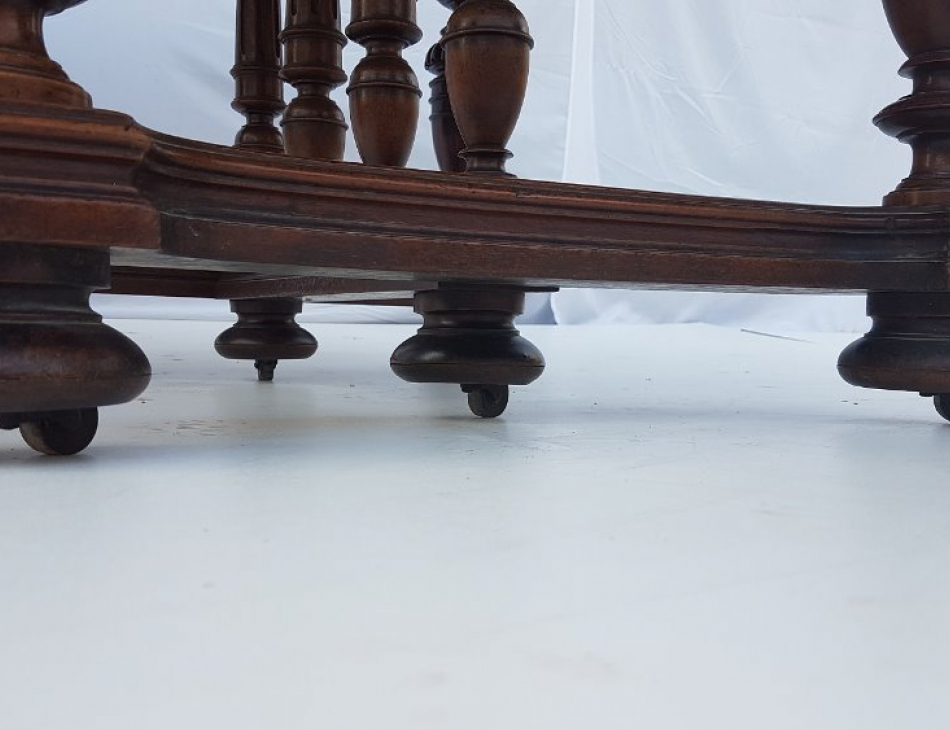 Jídelní souprava stůl   4 židle - Mechelen cca 1900, Cena 12 500 Kč, Stůl : v72 x d125 x s114 cm, Židle : 45x45cm ,výška : 97cm, MOŽNOST ZAJISTIT DOPRAVU ale preferujeme osobni prevzeti / naklady na dopravu hradi kupujici / po domluve i moznost zaslani na Slovensko
