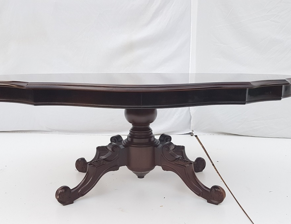 140 x 86 cm, výška: 51 cm, replika / Osobní převzetí / Po domluvě možnost zajistit dopravu pouze do 40 km od Pardubic nebo do Prahy / náklady na dopravu hradí kupující